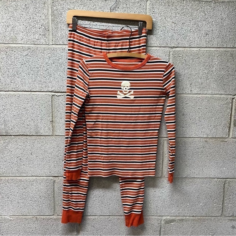 Lands’ End Skull And Bones Pajama Set